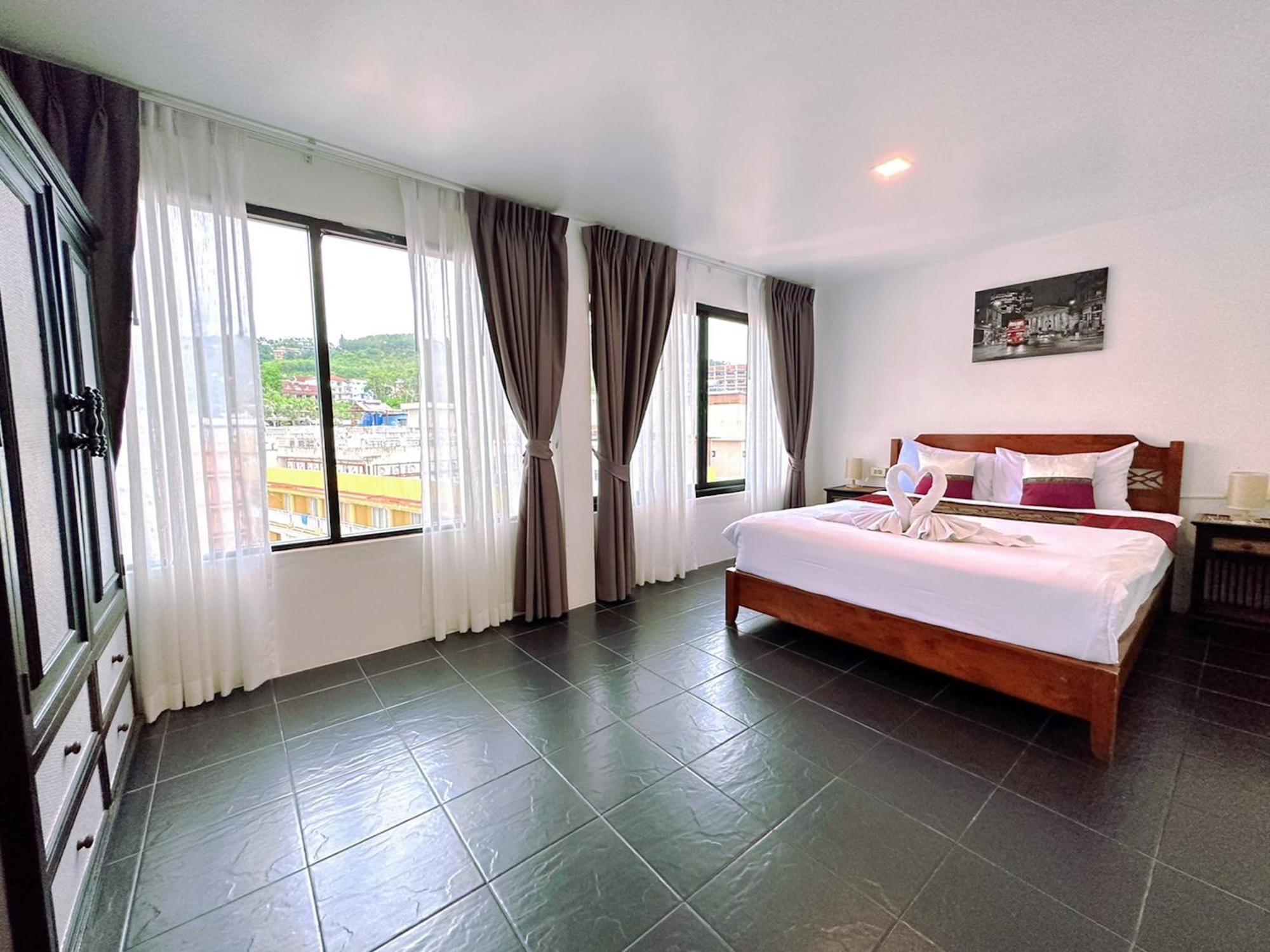 Khách sạn Baya Phuket 3*