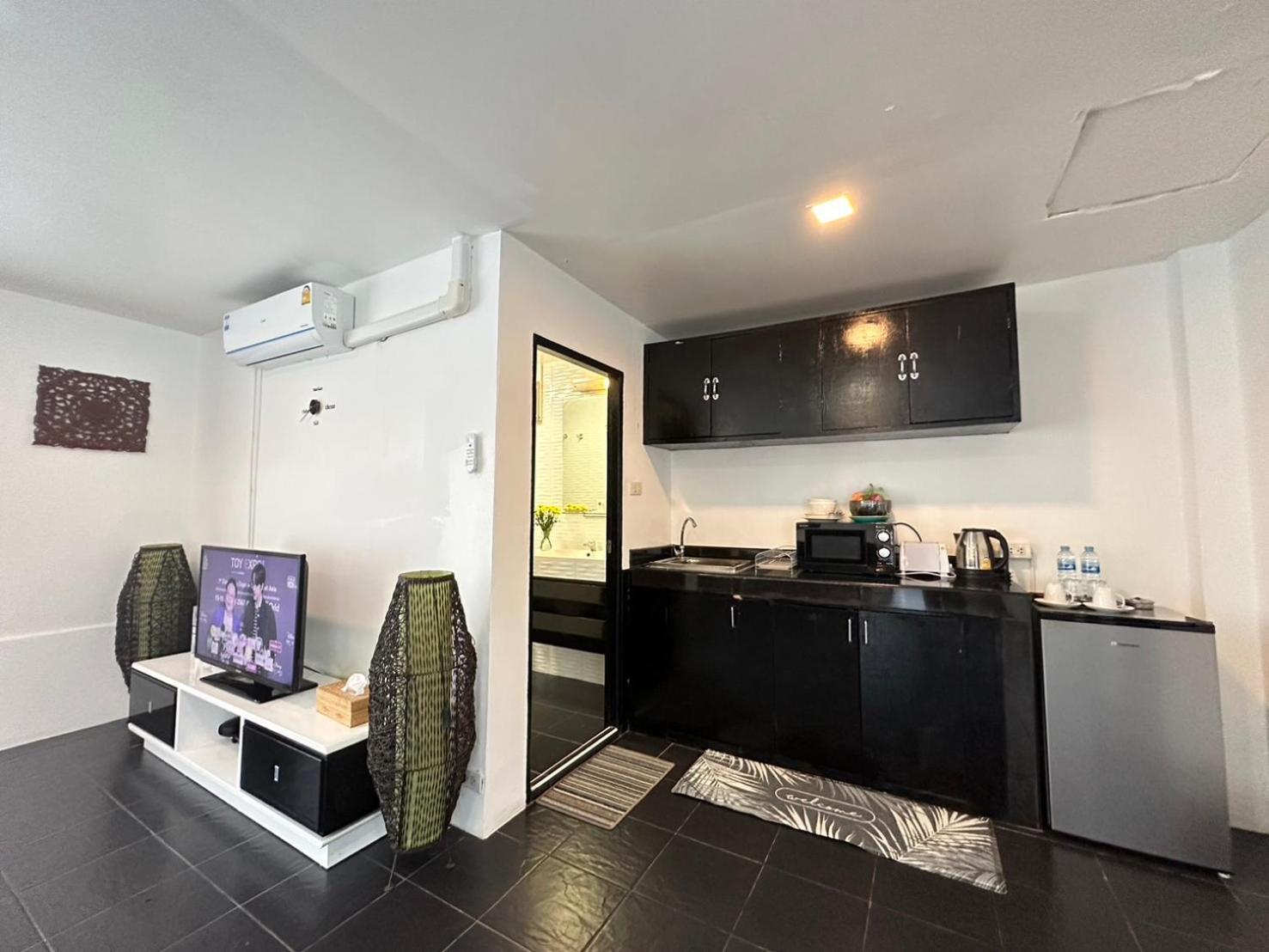 Baya Phuket Khách sạn